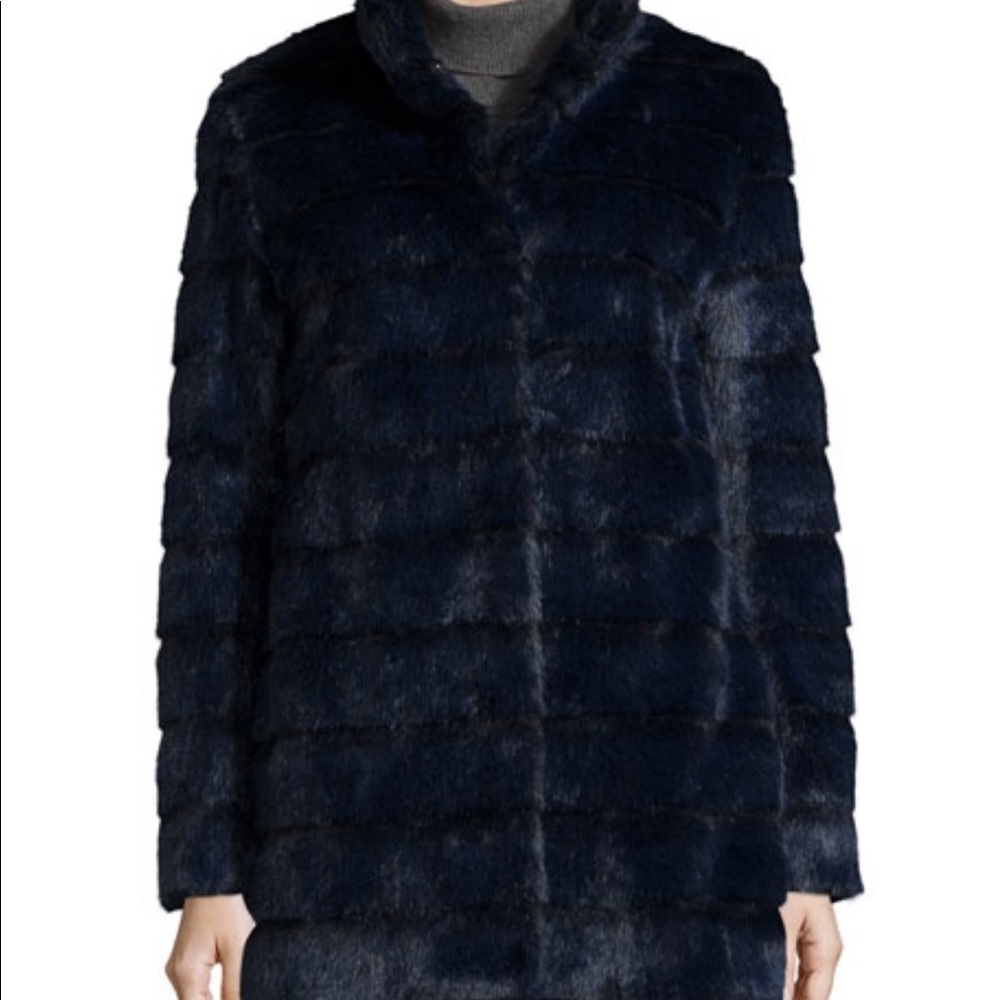 Laundry By Shelli Segal
Faux-Fur Stand-Collar Navy